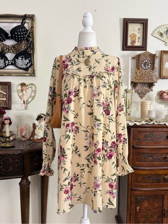 Forever 21 Dresses & Skirts - BNWT‎ dainty fromantic high neck floral dress w ruffles